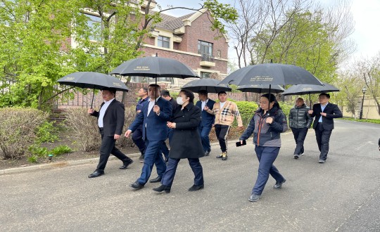 17.保利物业观摩团旅行利国娱乐国际老牌w66·美邑园区_副本.jpg