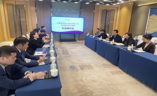 7.李琼华总司理加入甘肃省饭馆协会主理的旅馆业细腻化治理实践培训班_副本.jpg